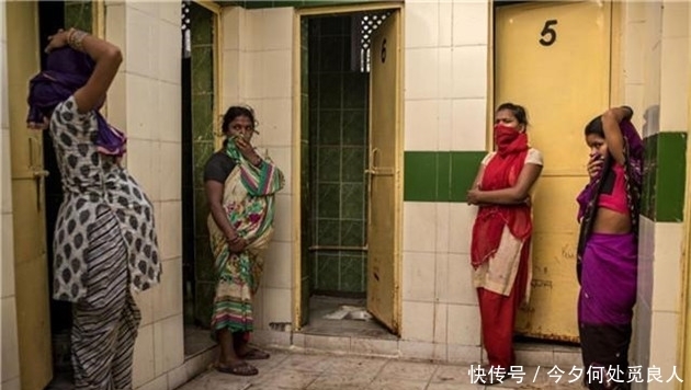 去印度旅游,难以理解的4个风俗习惯,你最不能接受哪一个?