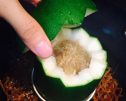  【大个】大个的1毛一斤常滞销，小个的却卖9元一个还热销，农民