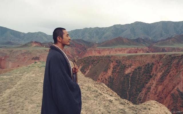 终于忍不住了,黄晓明朋友圈发文,黑我的人给我站出来