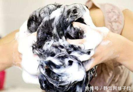  【女人】建议女人：洗头时一定做到这4点，坚持下去！让你头发顺滑更浓密