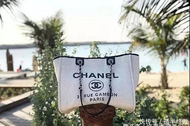  托特■双肩包不受宠了，今年流行背“托特包”，百搭又时髦还高级