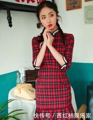  韵味：今年“旗袍风”火了，这样穿文艺又少女，尽显摩登复古韵味！