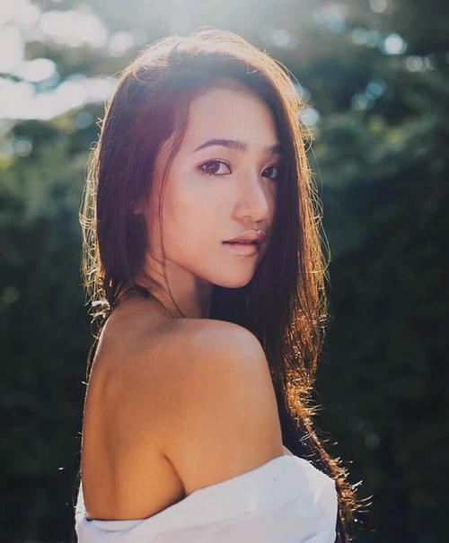 爱运动的美女身材一定不会差，各种私房美照性感得充满力量感，小