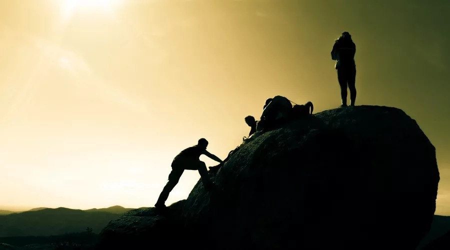 古天乐遭女粉逼捐100万，不给就自杀：人一心软，就完了！