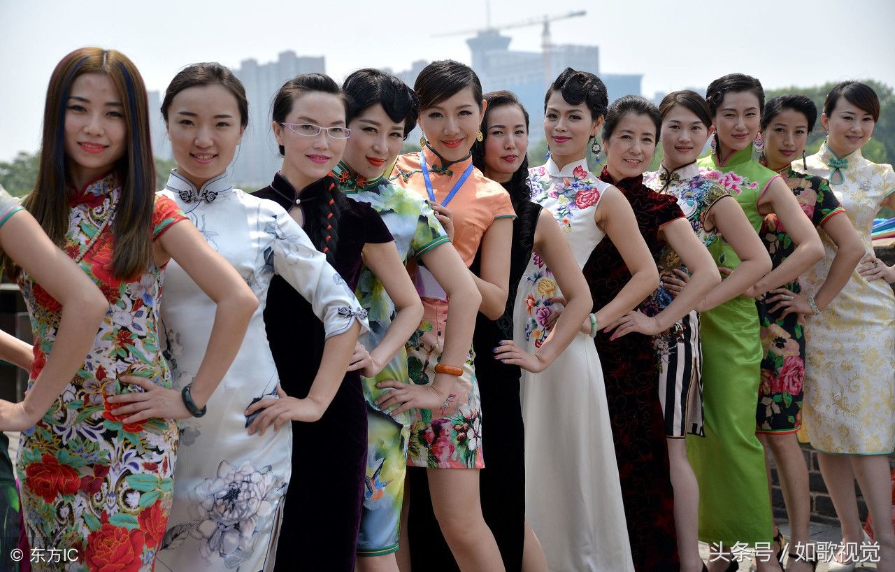 80后小伙痴迷中式传统服装8年，私人订制旗袍一件8000元需预约