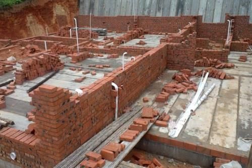  [漂亮]农村房子越盖越漂亮，建房地基总要比别家高，这是为啥？