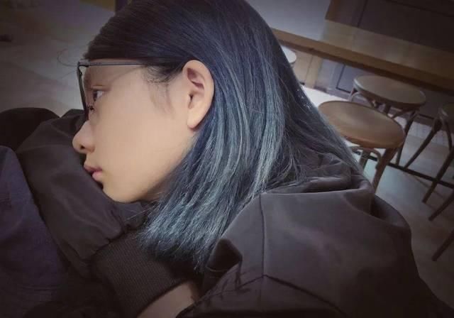  『奶茶』14岁黄多多健身照刷屏，身材十分健美！网友：手里的奶茶突然不好喝了...