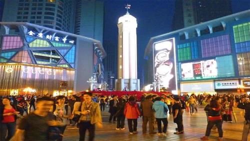  【重庆】成都春熙路和重庆解放碑，谁才是西部第一商业圈？你更