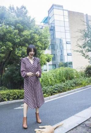 38岁女神高圆圆剪短发，清新减龄不俗气，网友：明明只有23岁