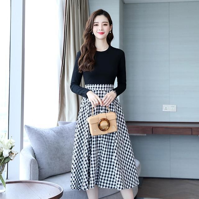 女人长得再漂亮，也别穿打底裤!瞧刚上新的“秋裙”，简直美翻天