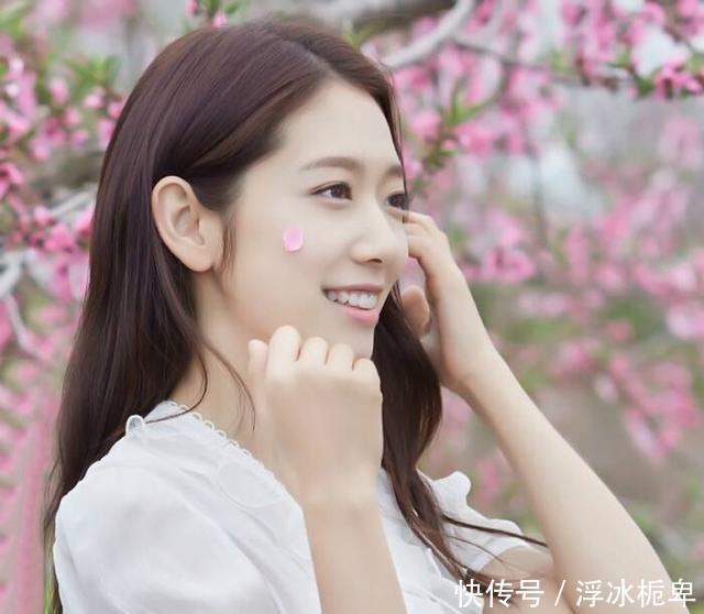 皮肤|女生想养“牛奶肌”?建议做好这4件事情,皮肤悄悄变白没烦恼