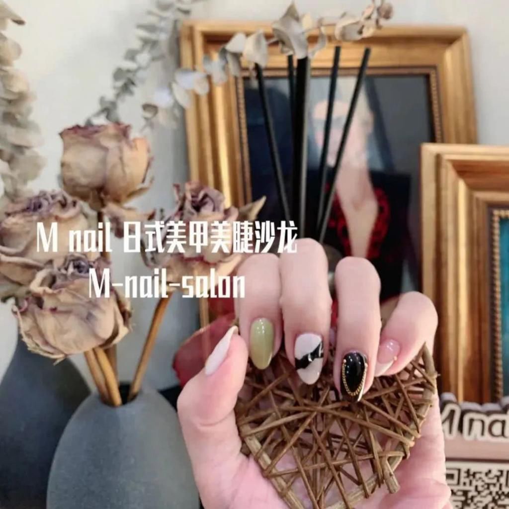  『爆火』最近爆火的蝴蝶结美甲，你做了没？