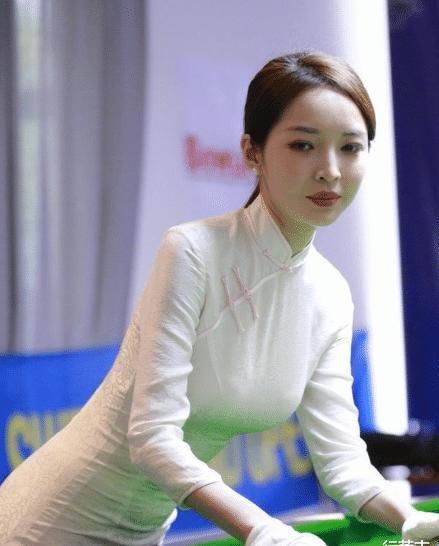  #韵味#当旗袍遇见桌球, 东方美的性感和韵味相得益彰!