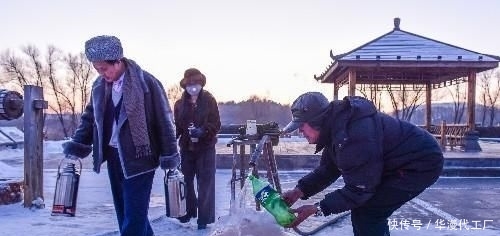  肉类和鱼类@你见过零下40度露天早市吗？街边卖鱼不用刀，而用铁锤和螺丝刀