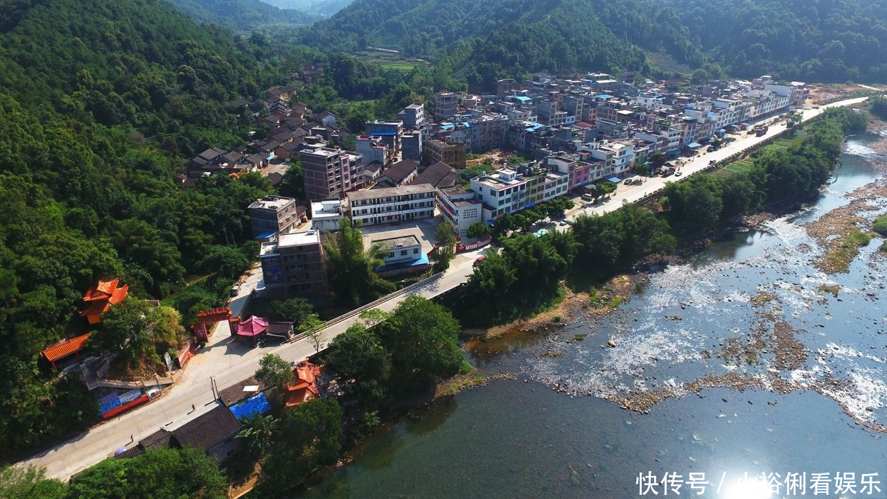 广西这条花费320亿的新高铁，途经8个站点，其中这个县成“赢