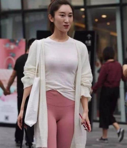 打底裤展现百分百的完美,被无数女人追捧着!