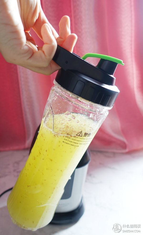 物色好物 篇三:#达人发文幸运屋#简单易用会上瘾!--MY JUICER S 便携式榨汁机 使用有感