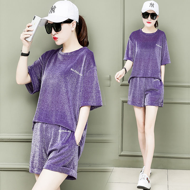 老婆从不穿裙子，只因这运动套装，38岁像22姑娘，舒适显美嫩