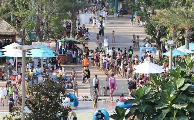 旺季的三亚不再旺,那么这些年钟爱三亚的游客去哪儿了