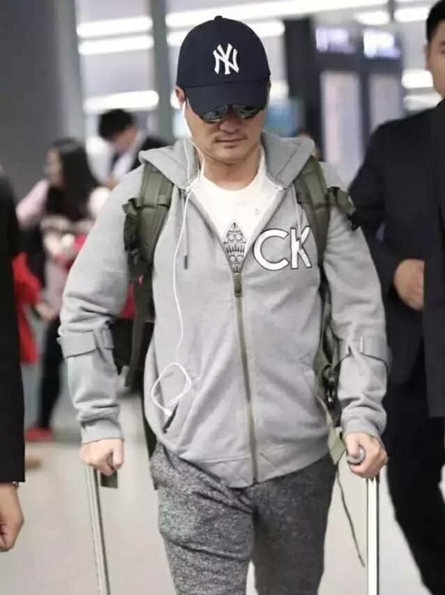 有人造谣吴京死了，吴京说:健在