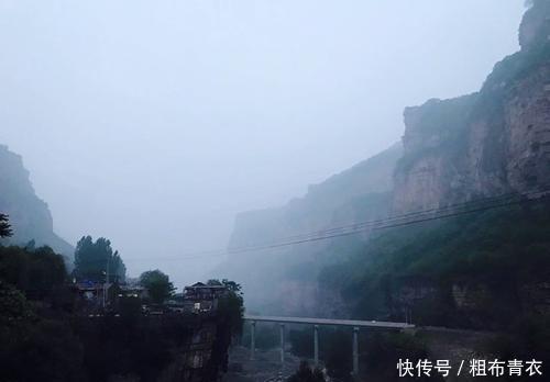 在河南省和山西交界处,古村落风景不少于5A其中隐藏着140米瀑布