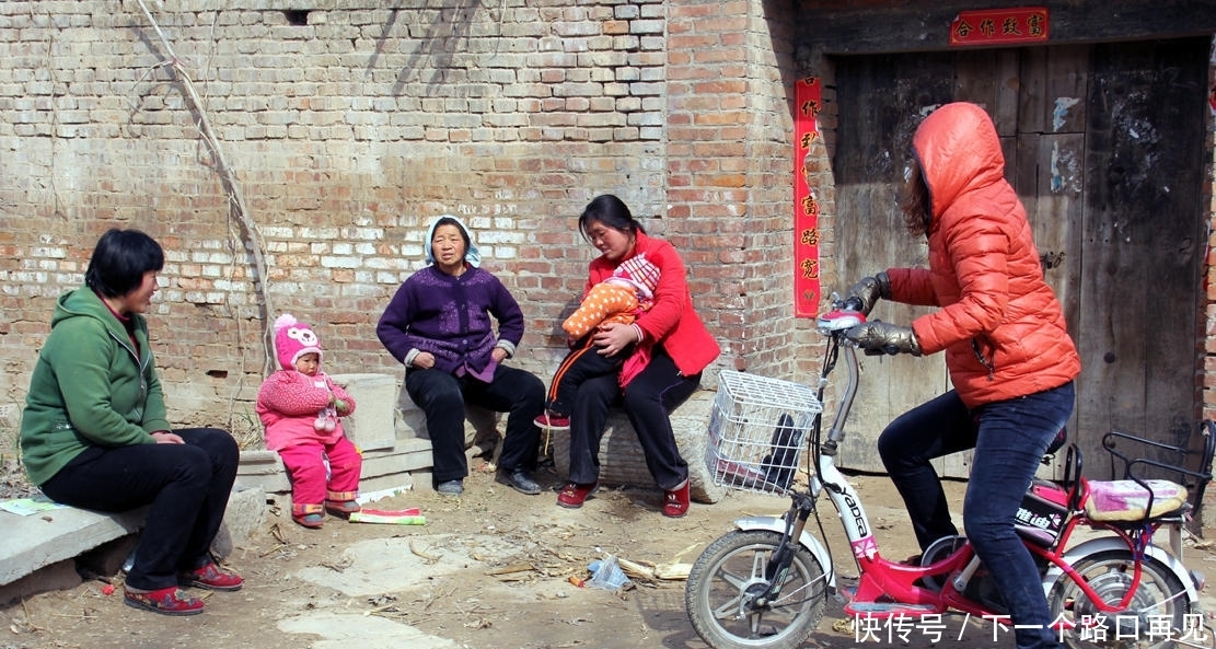 农村越来越少，可为何还是不断的盖房子呢？专家不解