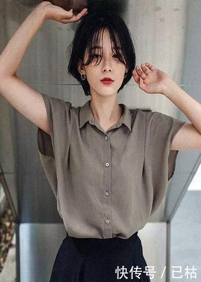『气质』短发女气质穿搭,镂空衬衣魅力十足,尽显女性气场!