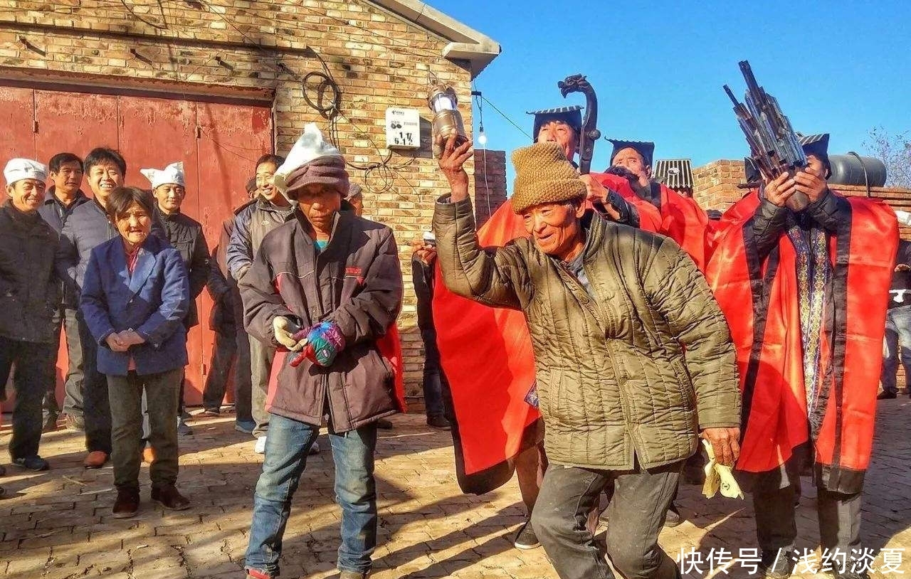 农村“红白事”，常有“不速之客”登门，主户都不敢怠慢，为啥？