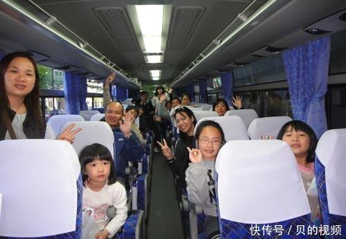 外国人眼中的中国旅游团:一眼就能看出,三个特征“很中国”