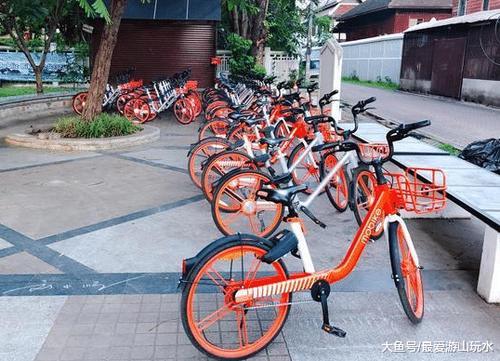 中国游客带泰国旅游，随处可见中国文字，游客纳闷：真的出国了？