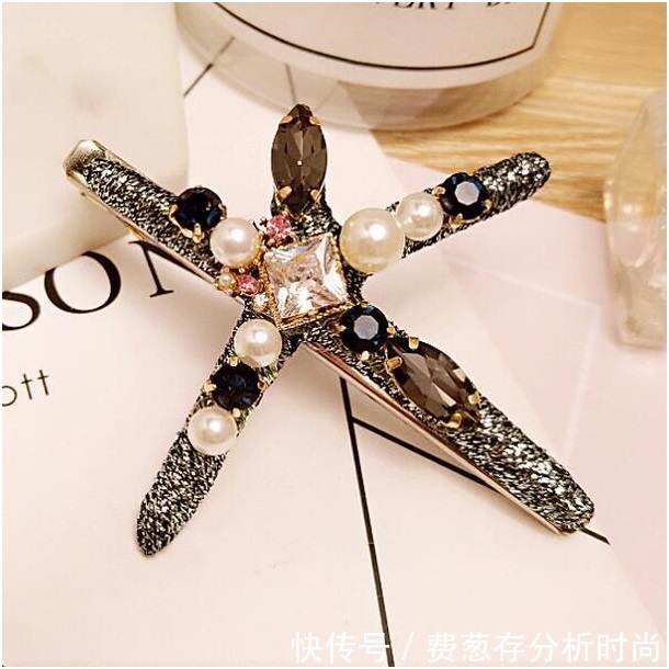 美女都是打的造出来气质,2018年短发特别流行