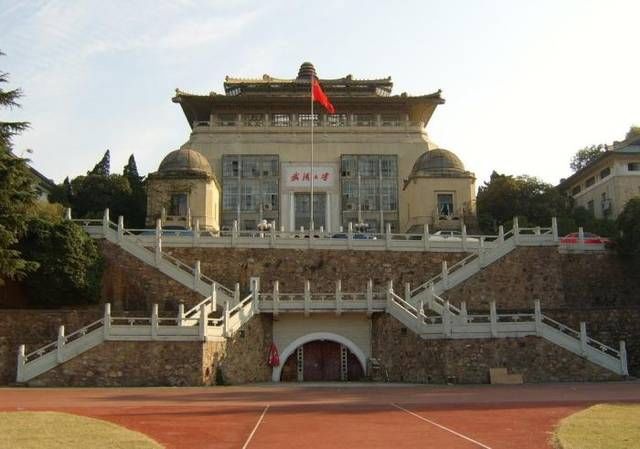  #我国#我国最有机会超过长三角的3个城市群，一个是京津冀，一个很接近