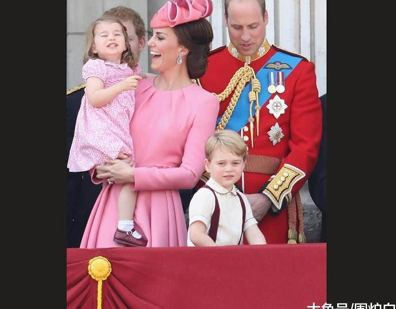 凯特王妃和夏洛特公主为何总穿相似的衣服? 专家: 王室精心策划