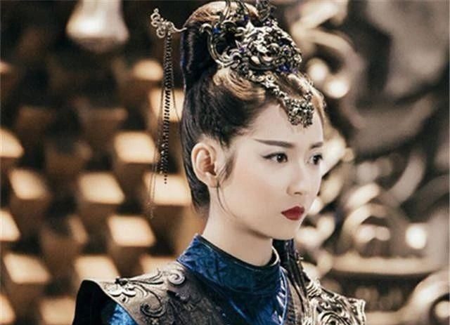  杨紫辞演：杨紫已辞演《簪中录》？女主由陈钰琪接任，两人曾三争女主太精彩