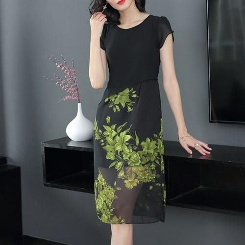 腰圆腿粗的妈妈不知道穿什么，我给她带回去连衣裙，喜欢的不得了