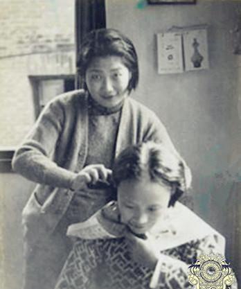  『美女』“发廊”的变迁老照片：图一是清朝理发店，图九是三个美女理发师