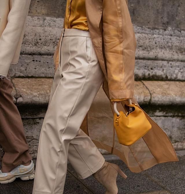  「个性」秋冬怎么穿搭,除了会穿还要会搭,6款包包搭配出个性的自己
