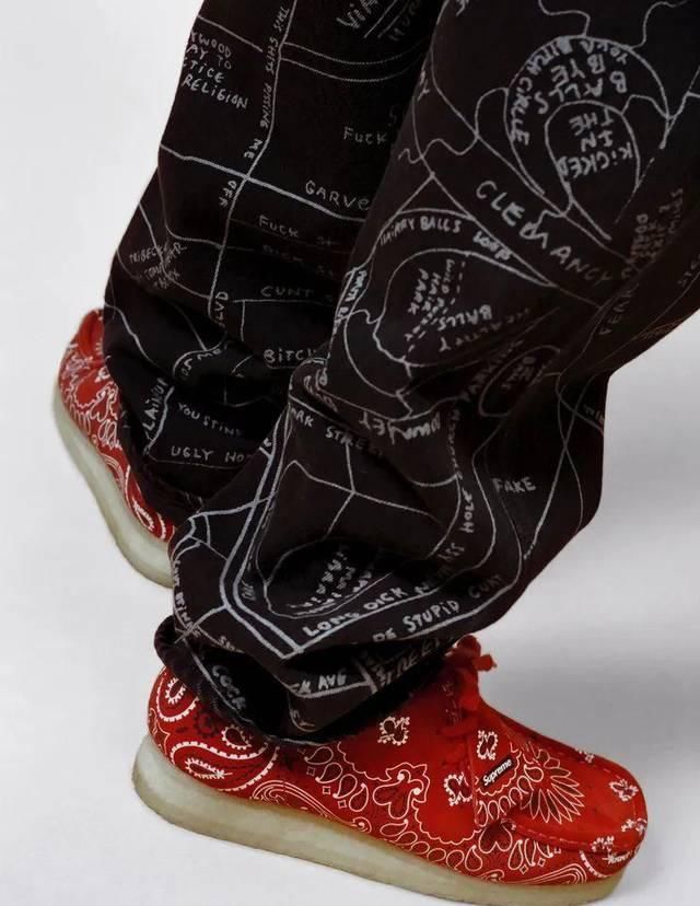  『俘获了不少』如何以「小众」鞋款诠释OG潮流？Drake、Kanye上脚的Wallabee就是答案。