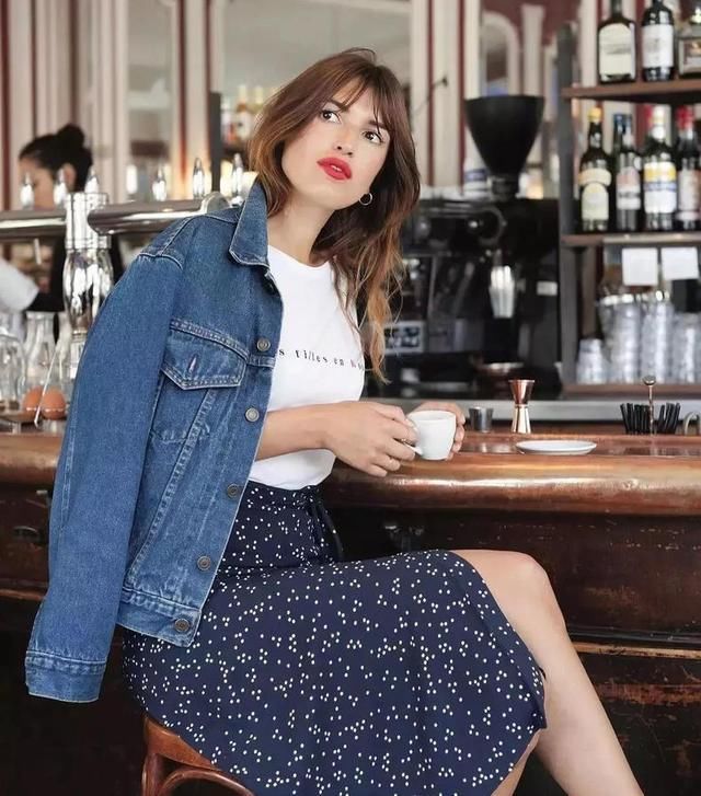 秋日穿搭，连衣裙搭外套