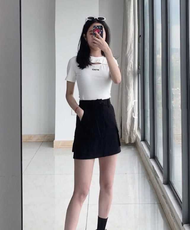  『显腿长』今年流行开衫搭配休闲裤,不挑身材,随意穿都舒适显瘦