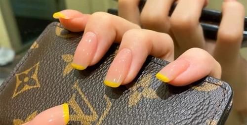  【感觉】春天就要活泼一点，7款黄色系的美甲，能可爱，可淑女，有个性！