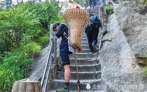 这个景区矿泉水一瓶十一元，游客却抢着买！知道真相沉默了