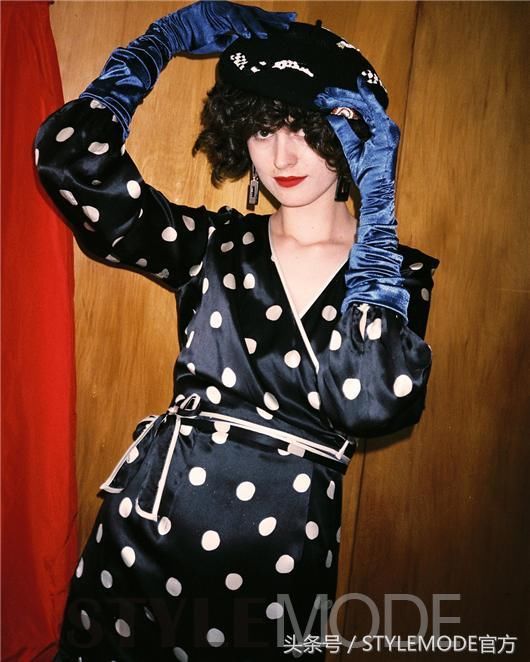 澳洲时尚博主Chloe Hill 示范复古与嬉皮风味穿搭