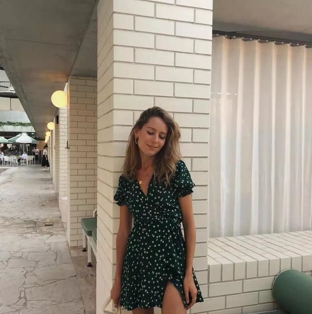  【不用】腿粗个矮梨形身材不用怕,最美新娘阿娇教你显瘦穿搭