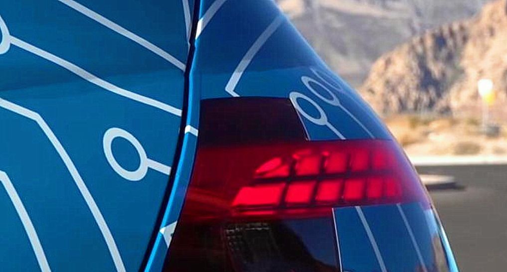  奔驰：奔驰新“运动王”来袭气场不输宾利，20T爆272马力，还看宝马