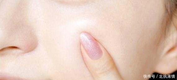 『 皮肤』全是胶原蛋白, 3次皮肤白的像打了防腐剂，屈臣氏“火的要死”老国货,