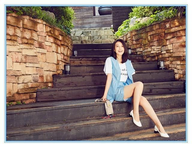 高圆圆不过剪了个娃娃头，就从38岁变18岁，网友：赵又廷赚大了