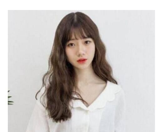  [女生]2020齐头帘发型，女生修脸齐头帘这样扎，变年轻