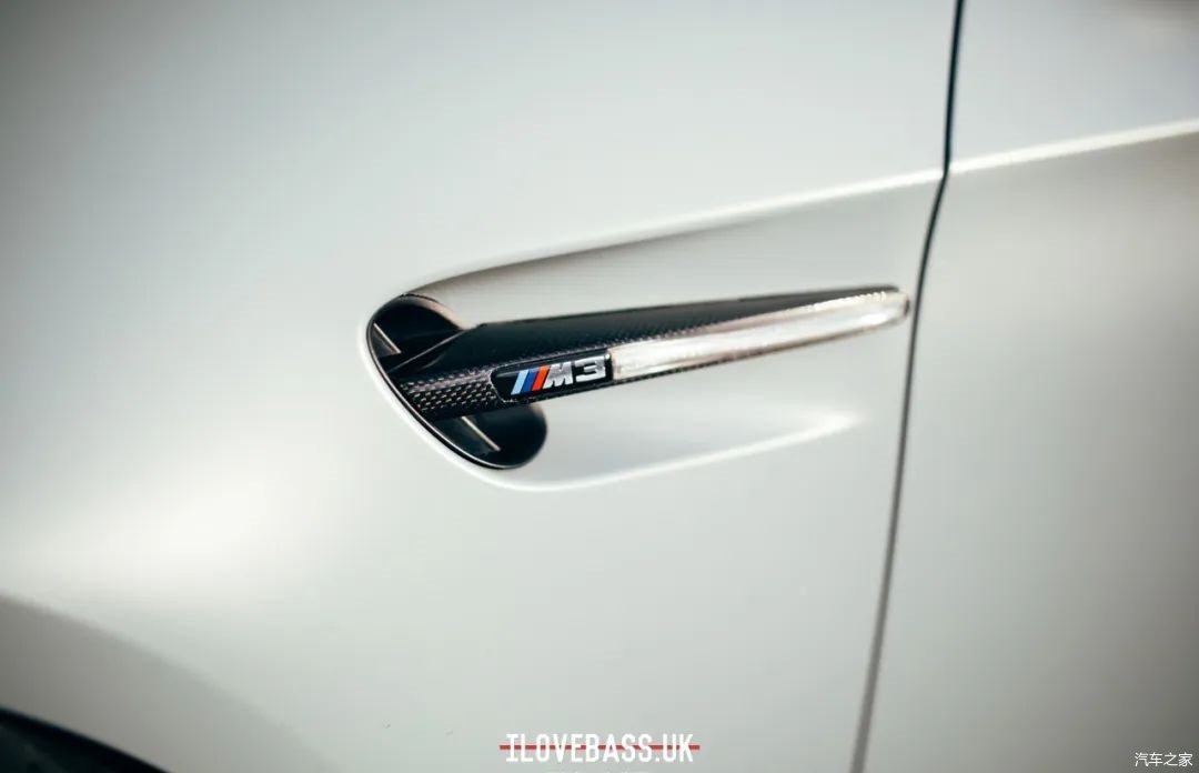  「姿态」低空飞行战舰灰宝马 E92 M3，姿态风格却难掩大佬气质