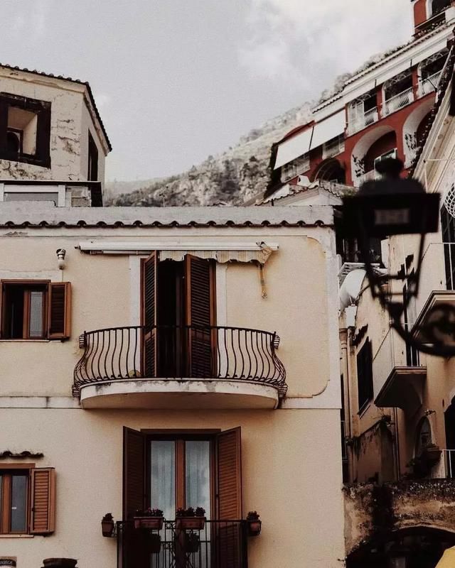 初代博主，最爱的还是她-换季穿衣没灵感?从她身上能找到!